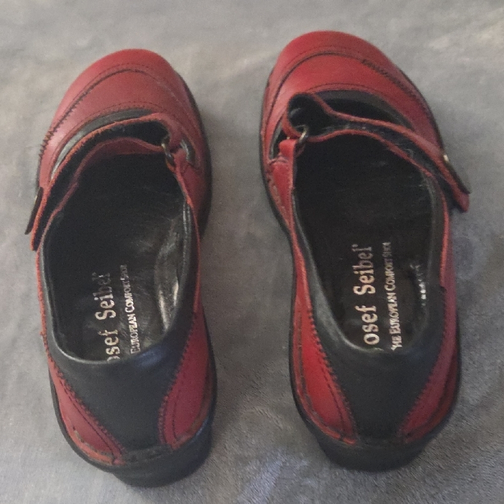 Josef Seibel Women's Burgundy Mary Jane Flats - Picture 4 of 4